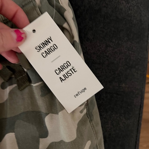 Charlotte Russe refuge nwt camo skinny jogger cargo pants small - Picture 3 of 8